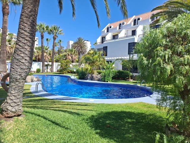 2 soveværelse Lejlighed til salg i Playa de las Americas, Arona med swimmingpool - € 599.000 (Ref: 9106329)