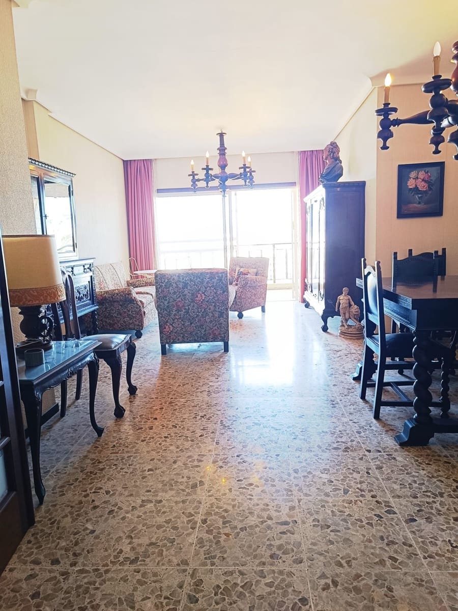 4 soverom Leilighet til salgs i Santa Cruz de Tenerife med garasje - € 580 000 (Ref: 9118562)