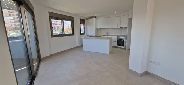 3 bedroom Flat for rent in Salamanca, Santa Cruz de Tenerife with pool garage - € 1,550 (Ref: 9118563)