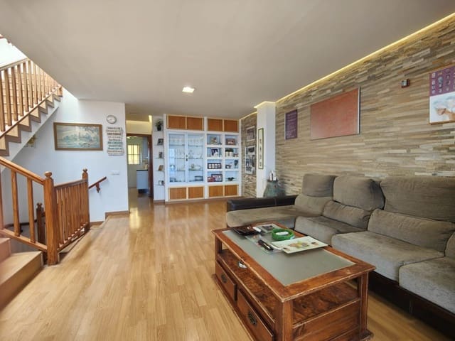 4 slaapkamer Villa te koop in El Rosario met garage - € 360.000 (Ref: 9127999)