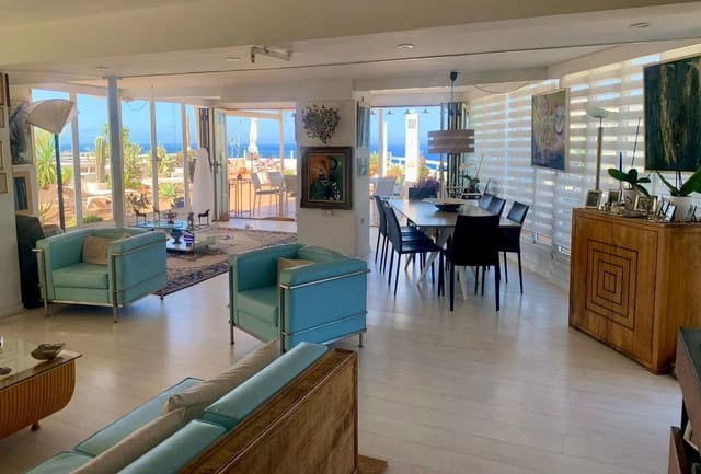 3 soveværelse Penthouse til salg i Playa de las Américas, Adeje med swimmingpool garage - € 915.000 (Ref: 9151737)