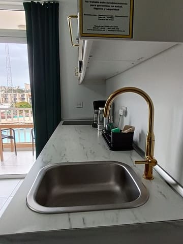 2 soveværelse Lejlighed til salg i Playa de las Americas, Arona med swimmingpool garage - € 414.000 (Ref: 9153637)