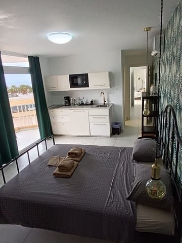 2 soveværelse Lejlighed til salg i Playa de las Americas, Arona med swimmingpool garage - € 414.000 (Ref: 9153637)