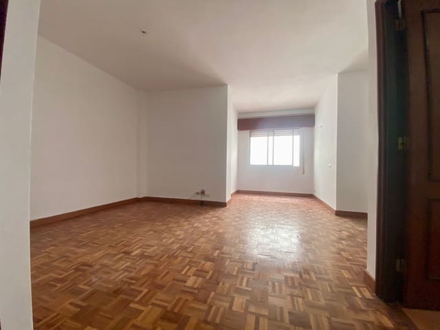 5 makuuhuone Asunto myytävänä paikassa Las Mimosas, Santa Cruz de Tenerife mukana 
autotalli - 620 000 € (Ref: 9188102)