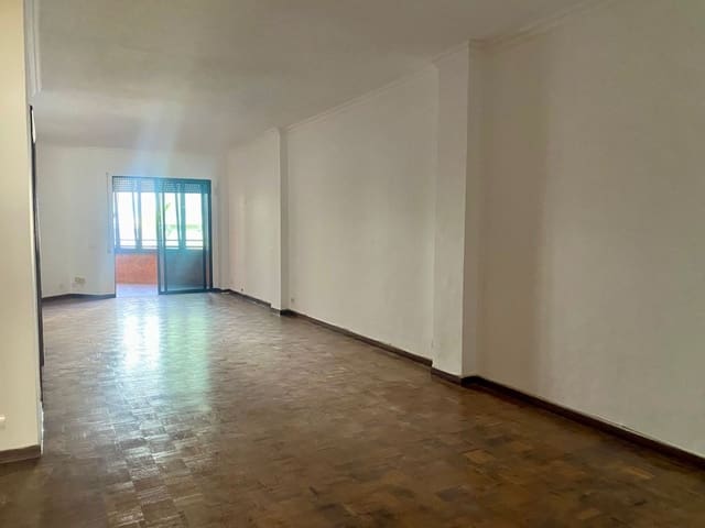 5 makuuhuone Asunto myytävänä paikassa Las Mimosas, Santa Cruz de Tenerife mukana 
autotalli - 620 000 € (Ref: 9188102)