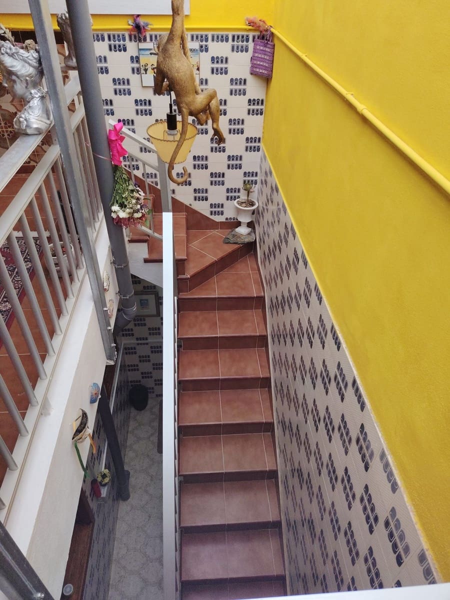 3 soveværelse Semi-Rækkehus til salg i Santa Cruz de Tenerife - € 250.000 (Ref: 9202225)