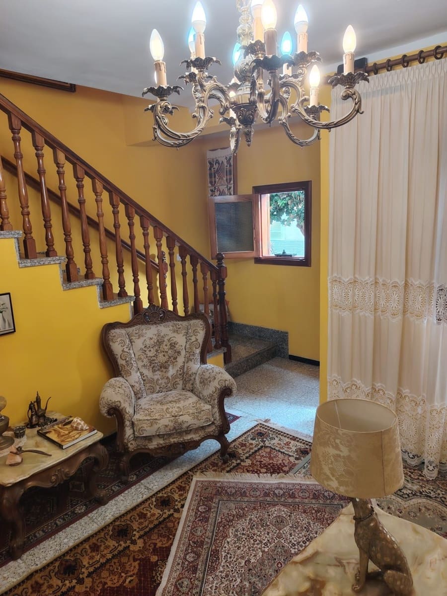 3 soveværelse Semi-Rækkehus til salg i Santa Cruz de Tenerife - € 250.000 (Ref: 9202225)