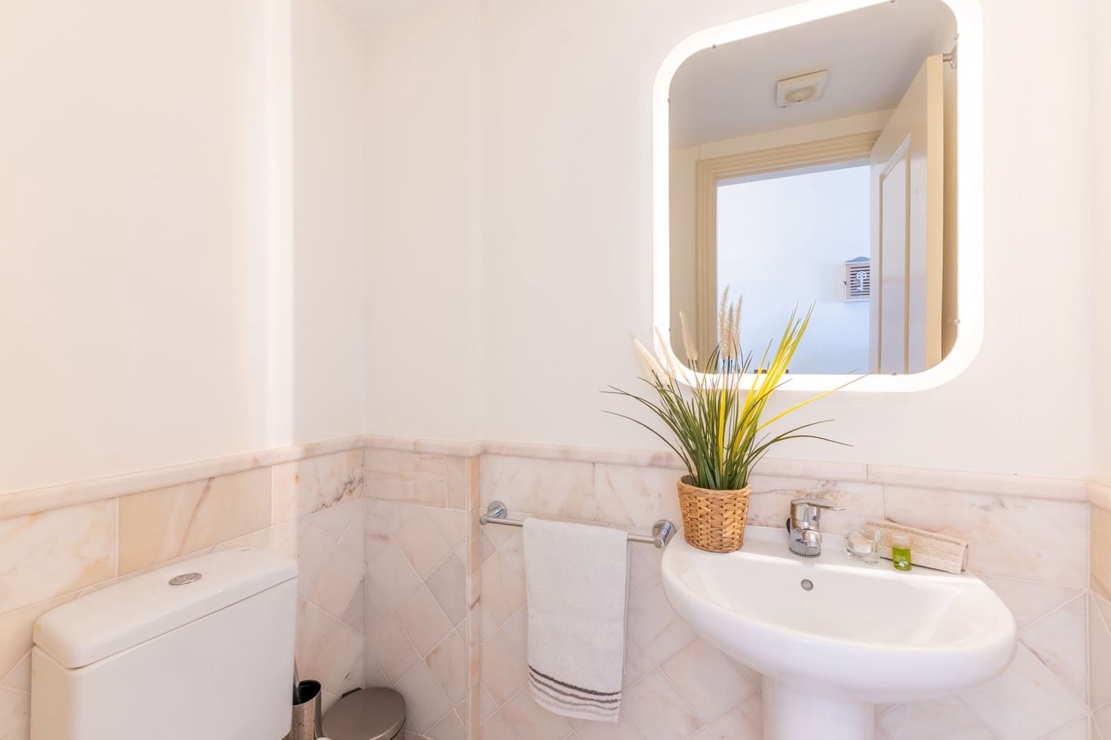 2 bedroom Townhouse for sale in Arona with garage - € 476,000 (Ref: 9310521)