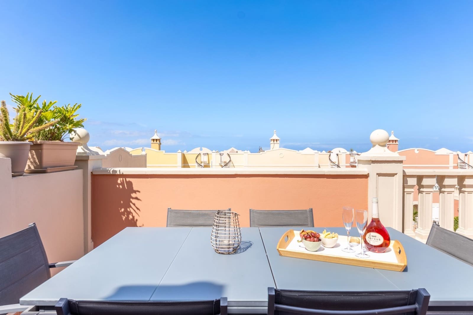 2 bedroom Townhouse for sale in Arona with garage - € 476,000 (Ref: 9310521)