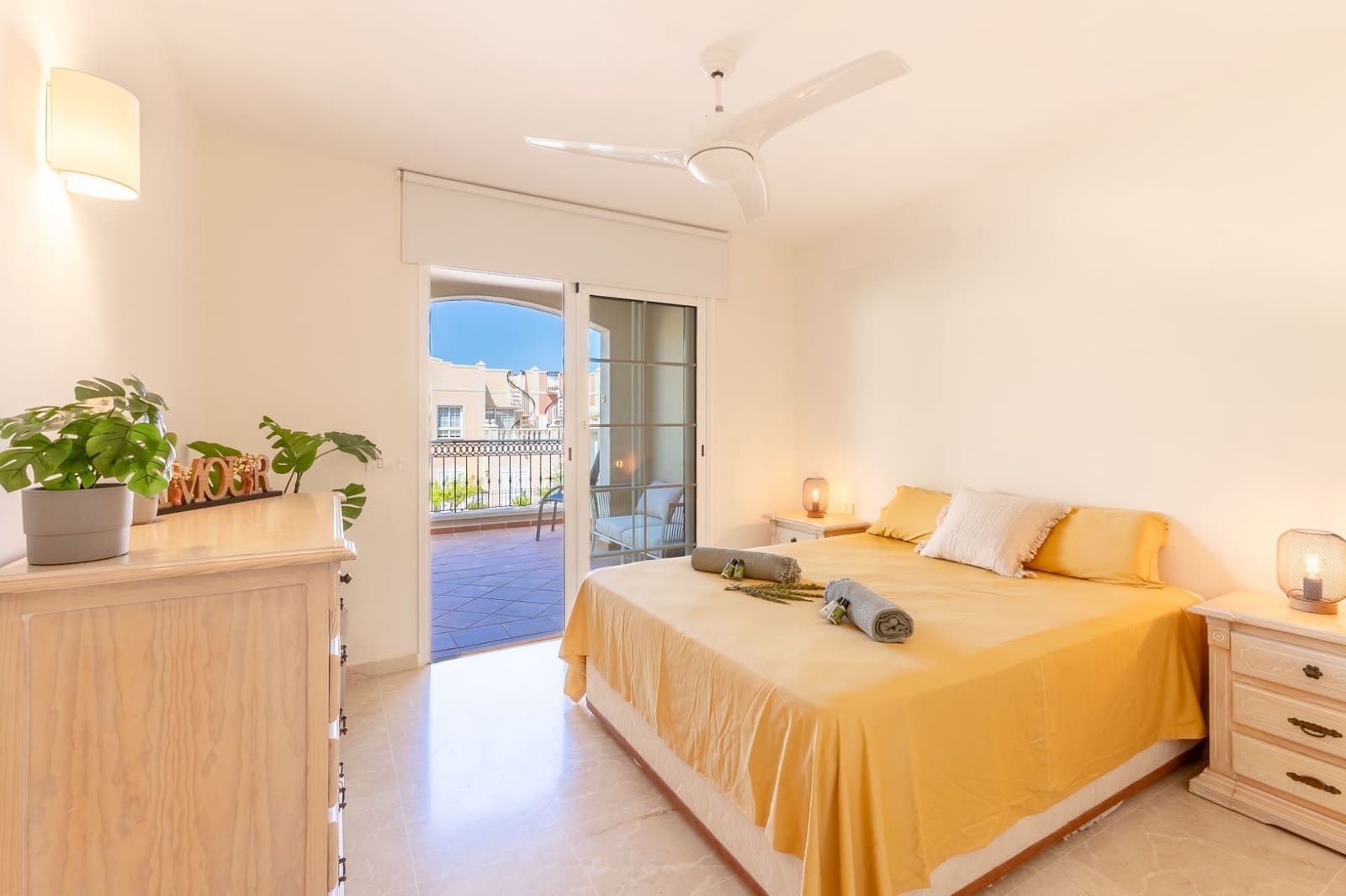 2 bedroom Townhouse for sale in Arona with garage - € 476,000 (Ref: 9310521)