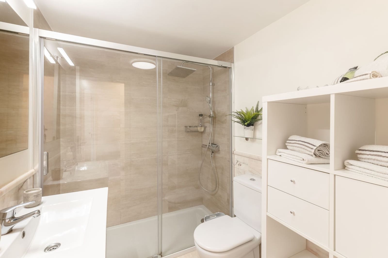 2 bedroom Townhouse for sale in Arona with garage - € 476,000 (Ref: 9310521)