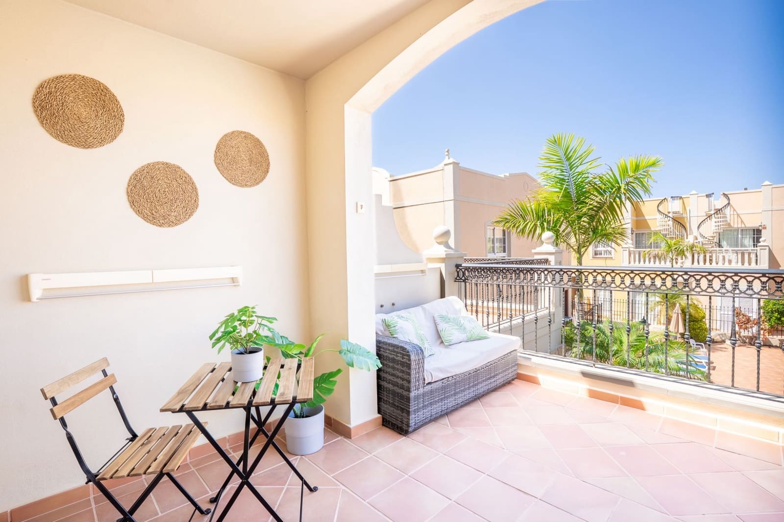 2 bedroom Townhouse for sale in Arona with garage - € 476,000 (Ref: 9310521)