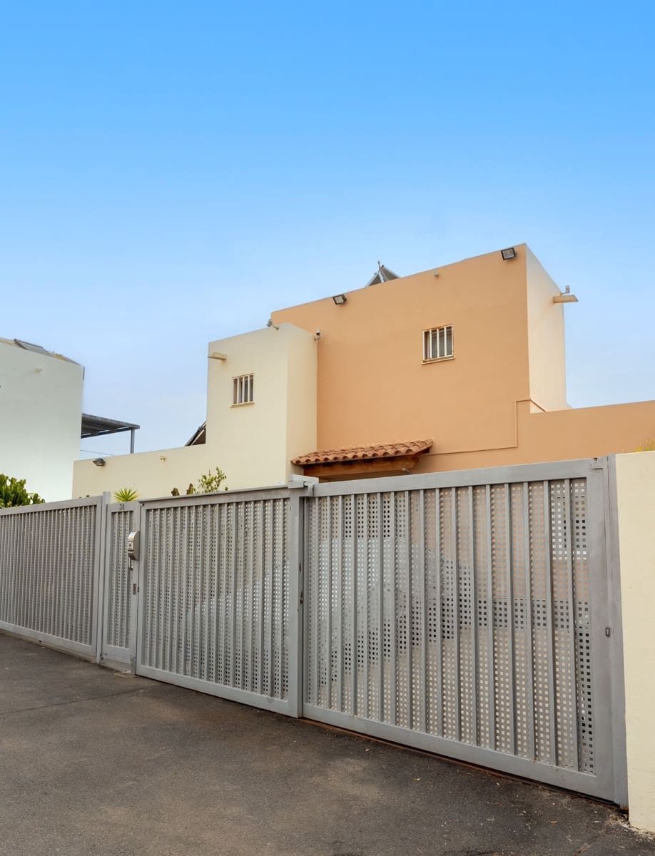 3 soverom Villa til salgs i Adeje med svømmebasseng garasje - € 1 100 000 (Ref: 9326034)