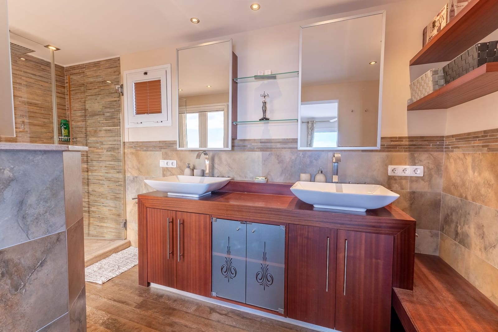 3 soverom Villa til salgs i Adeje med svømmebasseng garasje - € 1 100 000 (Ref: 9326034)