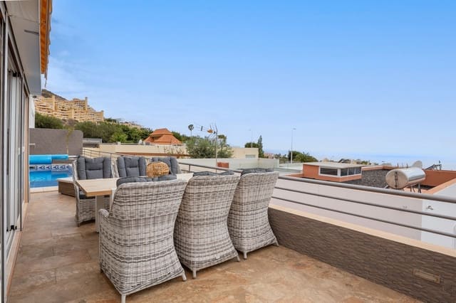 3 chambre Villa/Maison à vendre à Playa de Fañabé Alto, Adeje avec piscine garage - 1 100 000 € (Ref: 9326034)