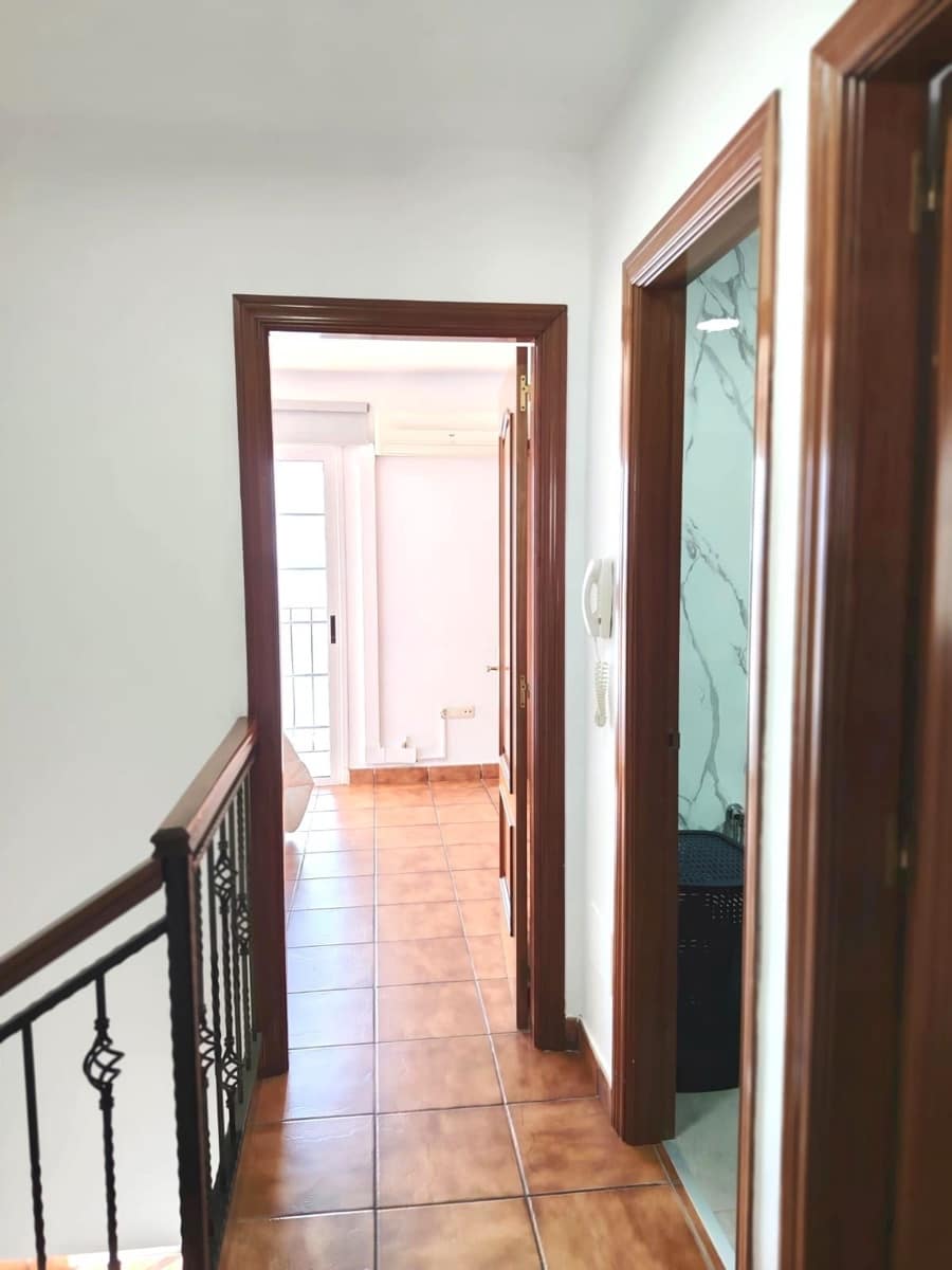 3 quarto Moradia Geminada para venda em Santa Cruz de Tenerife com garagem - 425 000 € (Ref: 9349060)