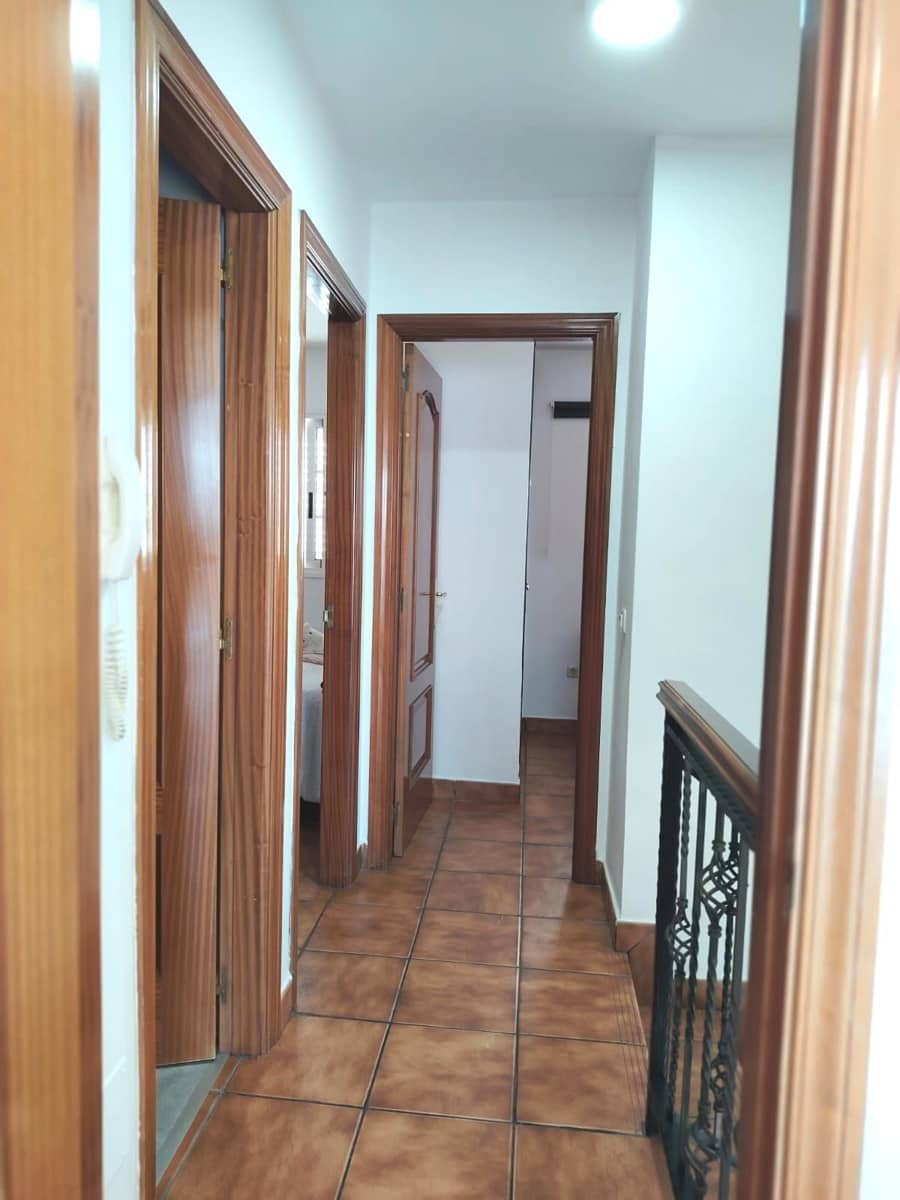 3 quarto Moradia Geminada para venda em Santa Cruz de Tenerife com garagem - 425 000 € (Ref: 9349060)