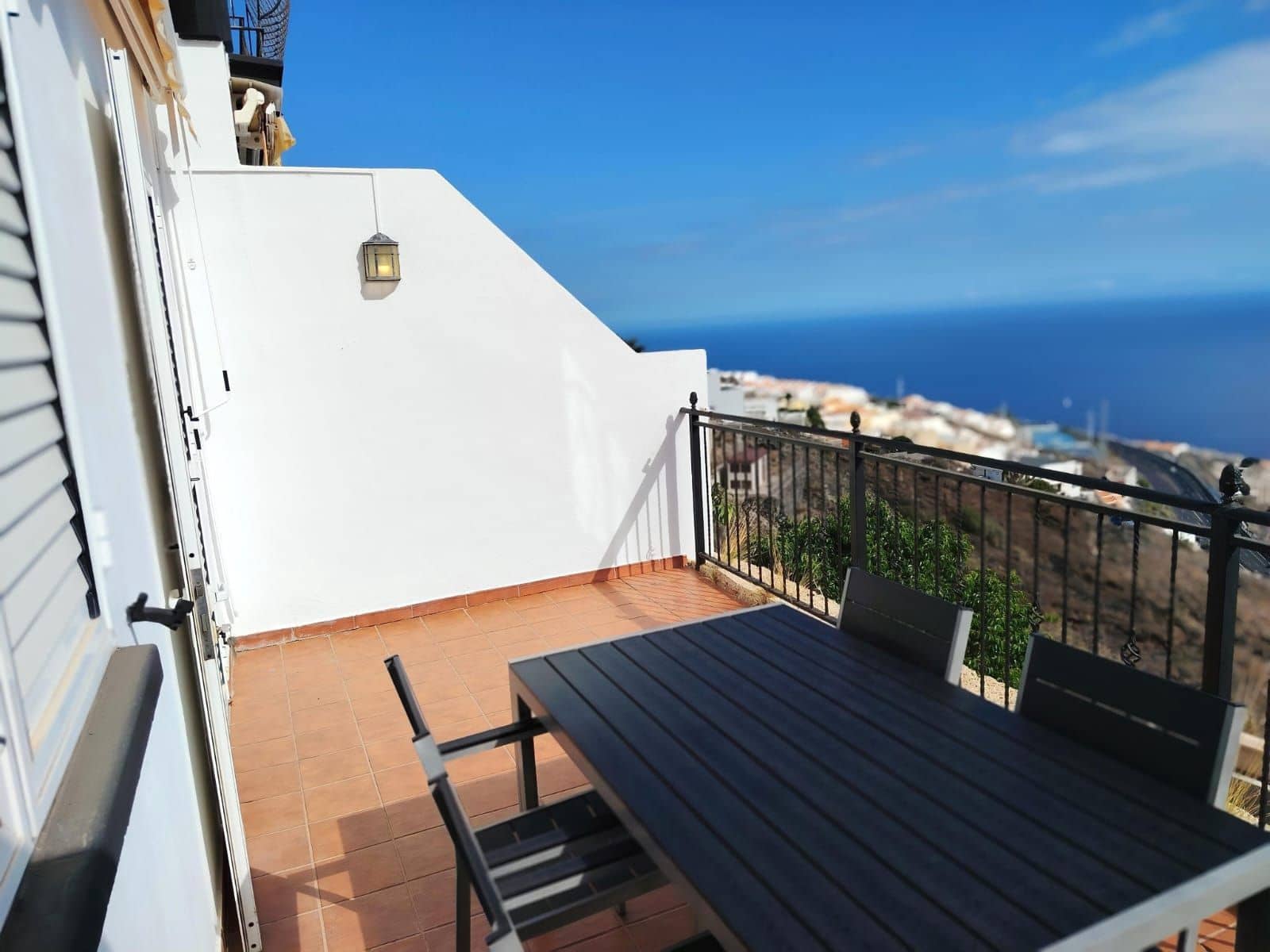 3 quarto Moradia Geminada para venda em Santa Cruz de Tenerife com garagem - 425 000 € (Ref: 9349060)