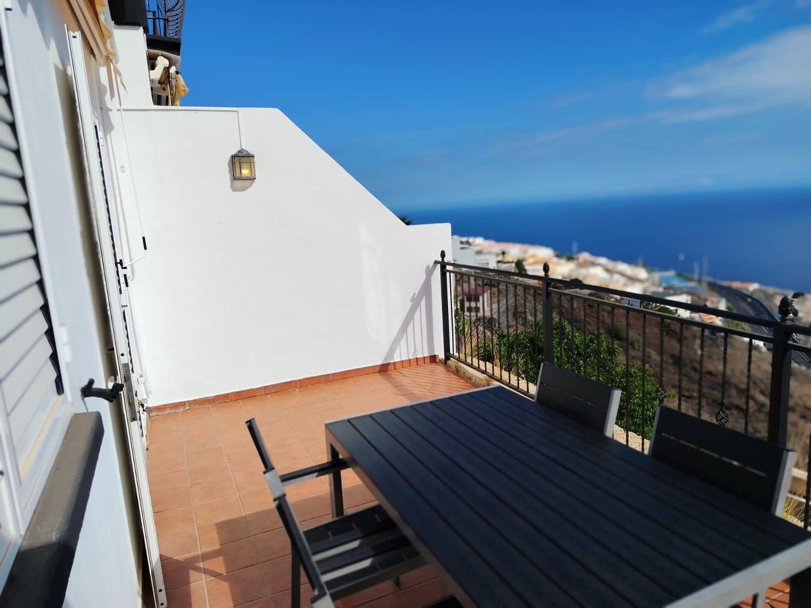 3 quarto Moradia Geminada para venda em Santa Cruz de Tenerife com garagem - 425 000 € (Ref: 9349060)