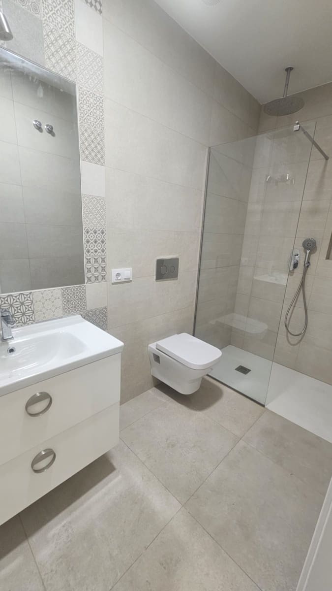 Piso de 2 habitaciones en Santa Cruz de Tenerife en venta con piscina garaje - 299.000 € (Ref: 9385175)