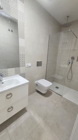 2 soveværelse Lejlighed til salg i Salamanca, Santa Cruz de Tenerife med swimmingpool garage - € 299.000 (Ref: 9385175)