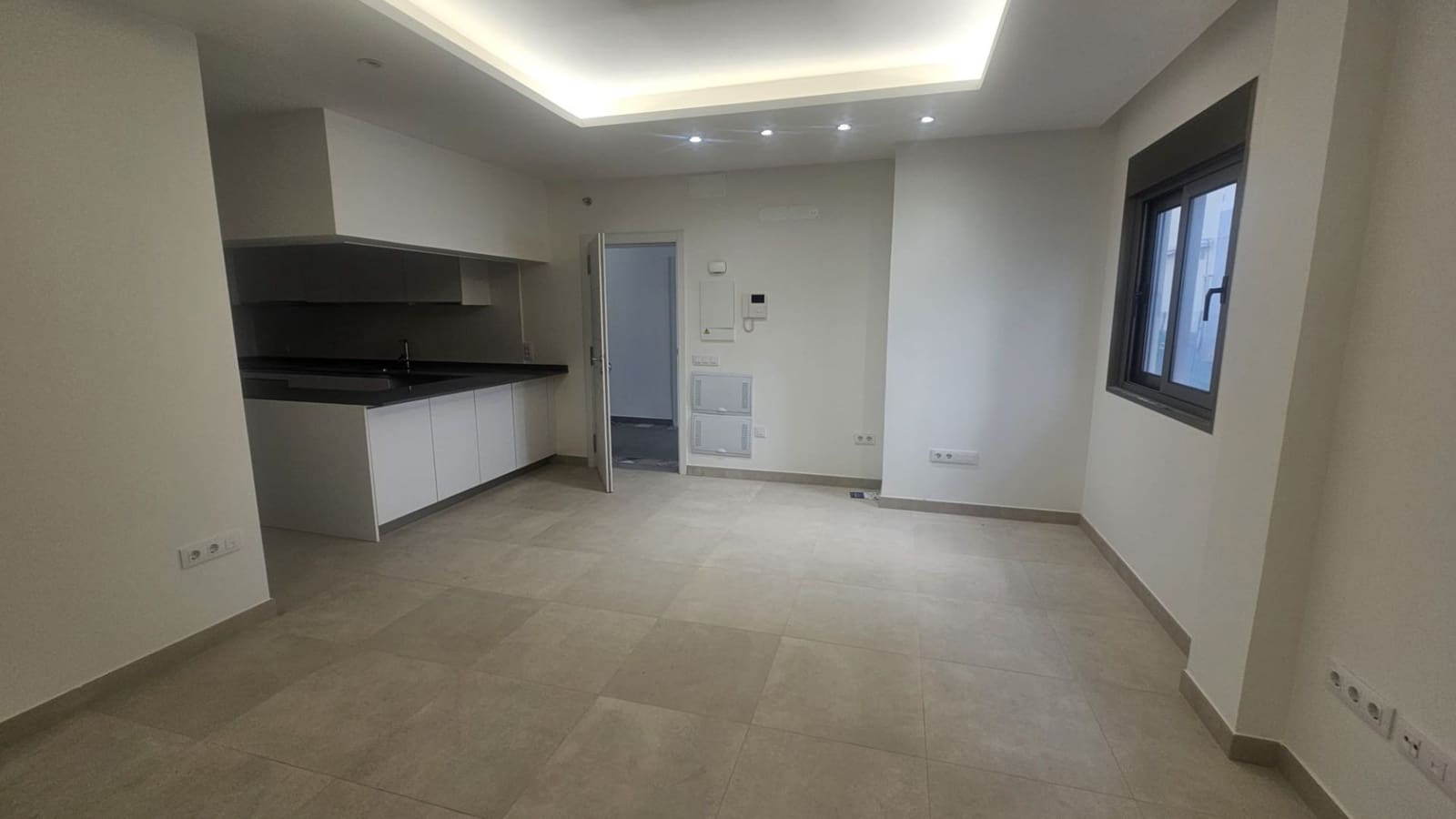 Piso de 2 habitaciones en Santa Cruz de Tenerife en venta con piscina garaje - 299.000 € (Ref: 9385175)