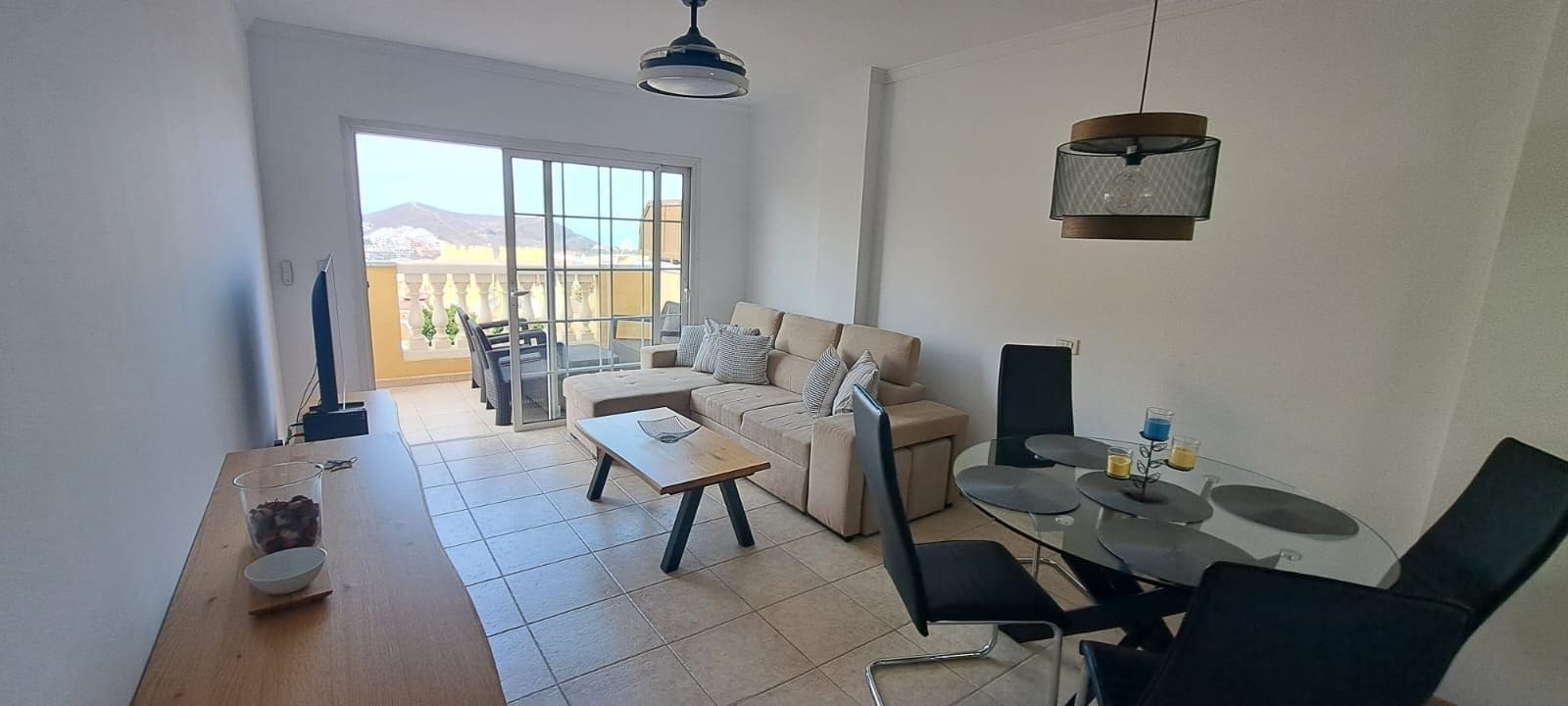 1 chambre Appartement à vendre à Los Cristianos avec piscine - 295 000 € (Ref: 9385176)