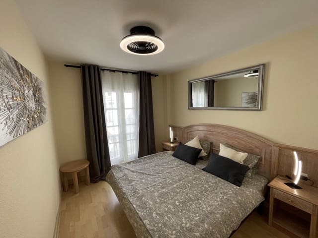 3 makuuhuone Paritalo myytävänä paikassa Chayofa, Arona mukana uima-altaan 
autotalli - 490 000 € (Ref: 9385177)