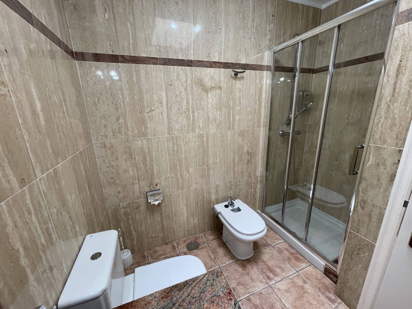 3 soverom Kjedet enebolig til salgs i Chayofa med svømmebasseng garasje - € 490 000 (Ref: 9385177)