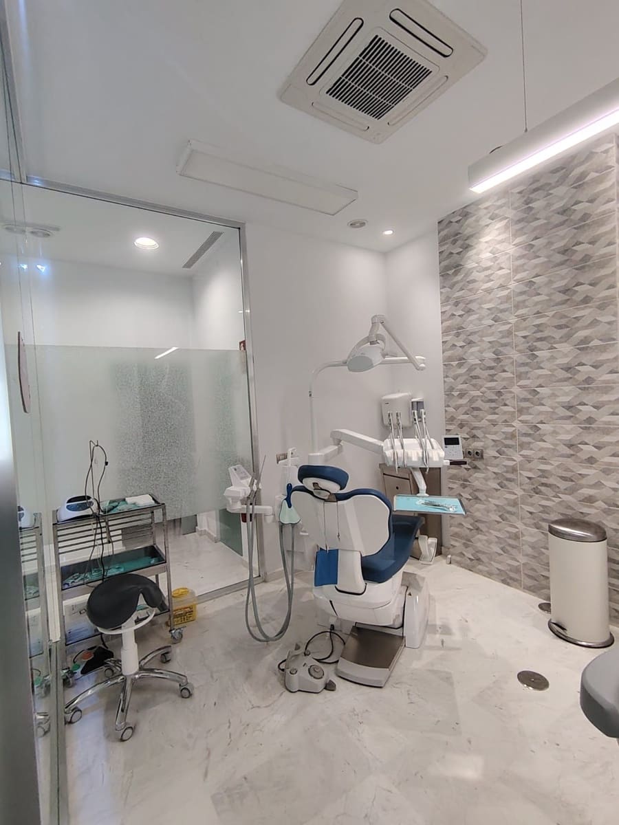 Comercial para venda em Arona - 480 000 € (Ref: 9390303)