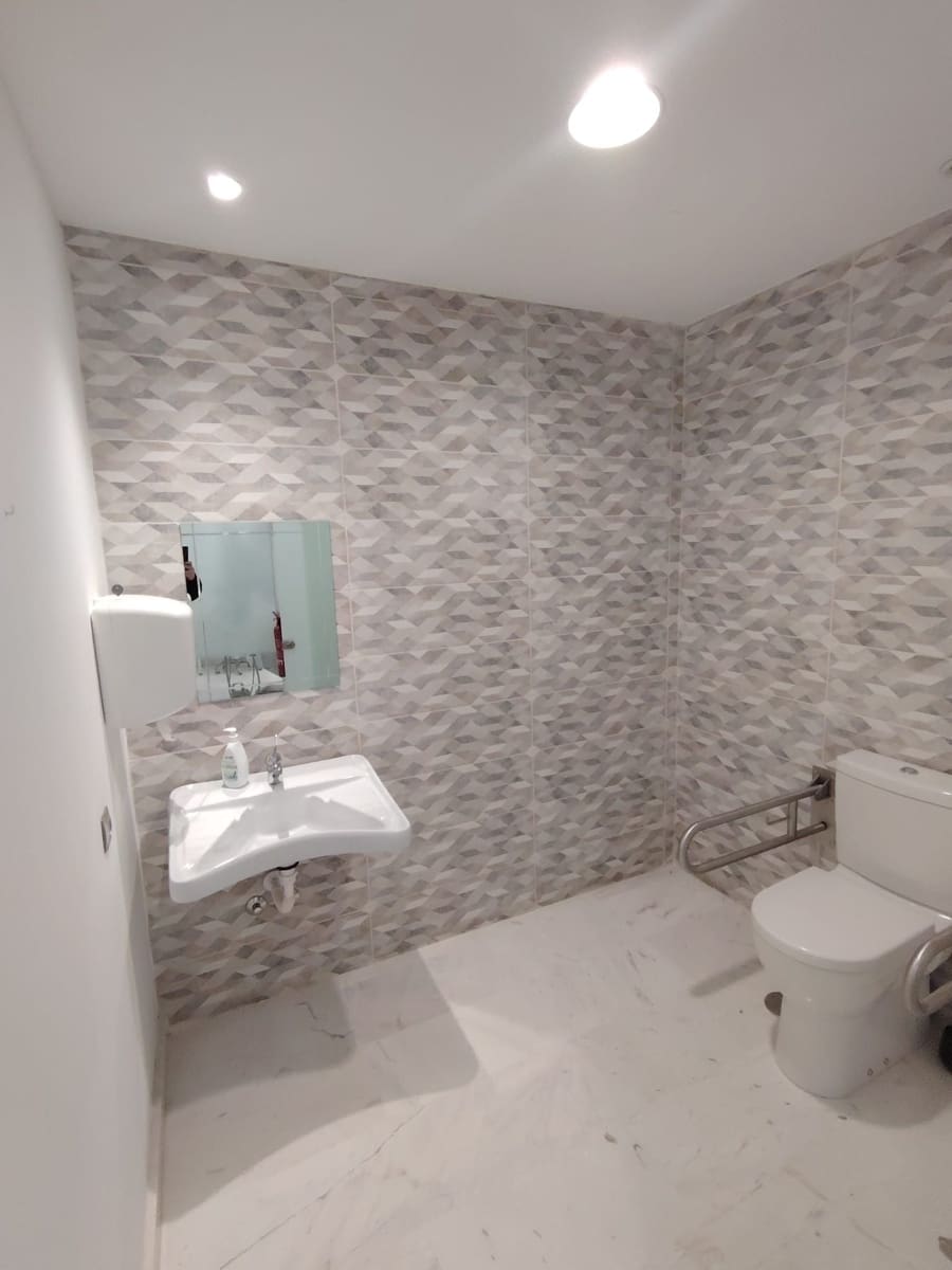 Comercial para venda em Arona - 480 000 € (Ref: 9390303)