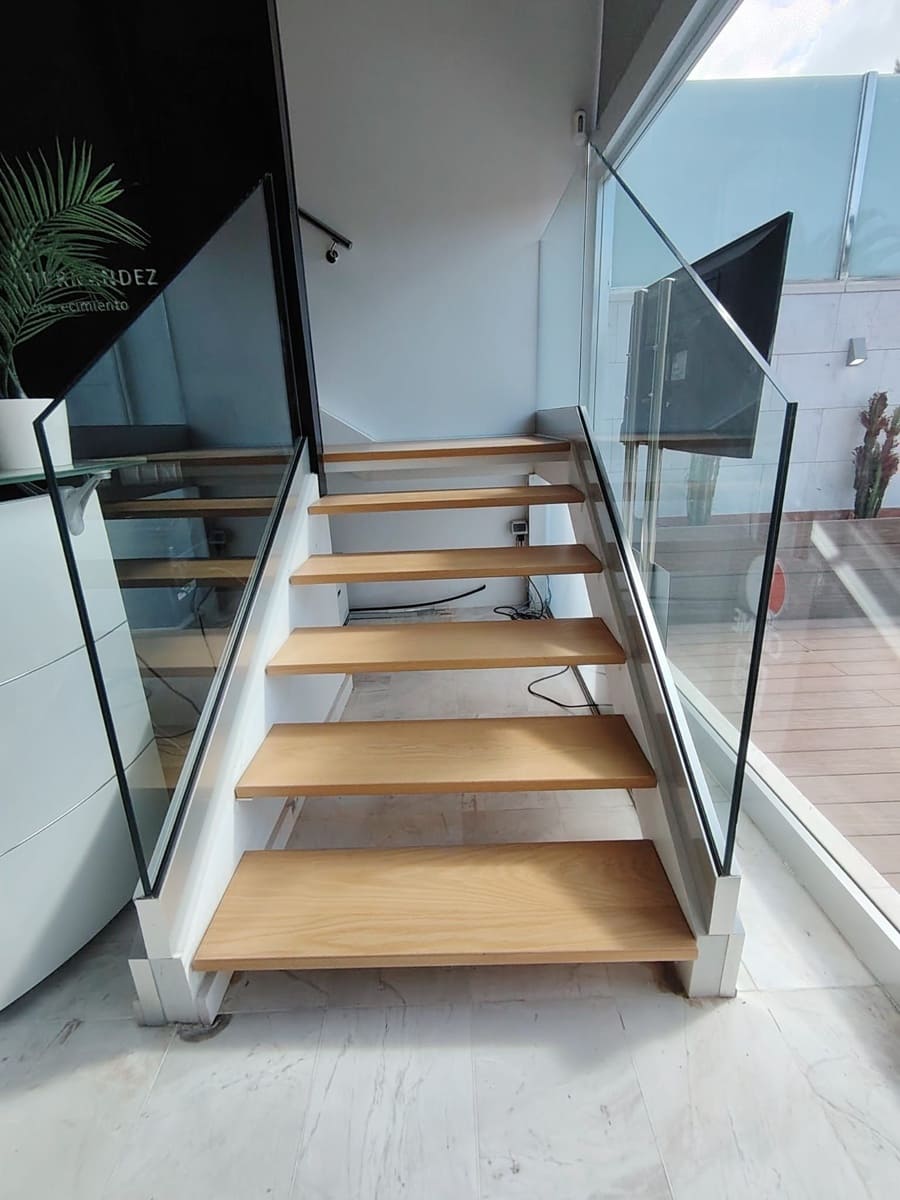 Comercial para venda em Arona - 480 000 € (Ref: 9390303)