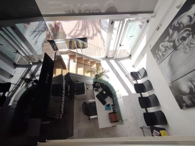 Erhverv til salg i Arona - € 480.000 (Ref: 9390303)