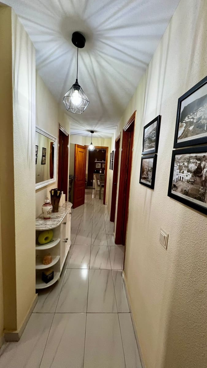 4 bedroom Flat for sale in Adeje - € 299,250 (Ref: 9390304)