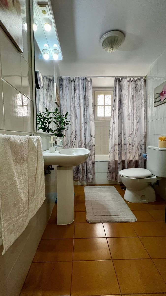 4 bedroom Flat for sale in Adeje - € 299,250 (Ref: 9390304)