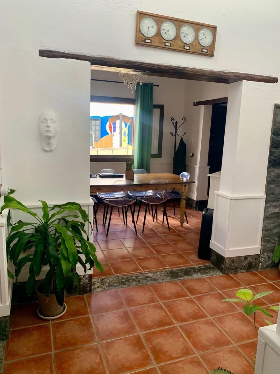 2 bedroom Villa for sale in Granadilla de Abona - € 316,000 (Ref: 9398225)