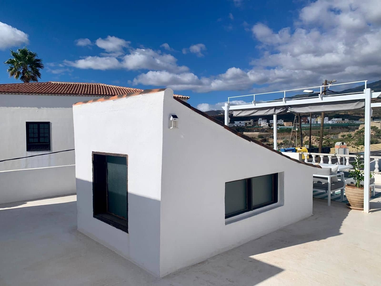 2 bedroom Villa for sale in Granadilla de Abona - € 316,000 (Ref: 9398225)