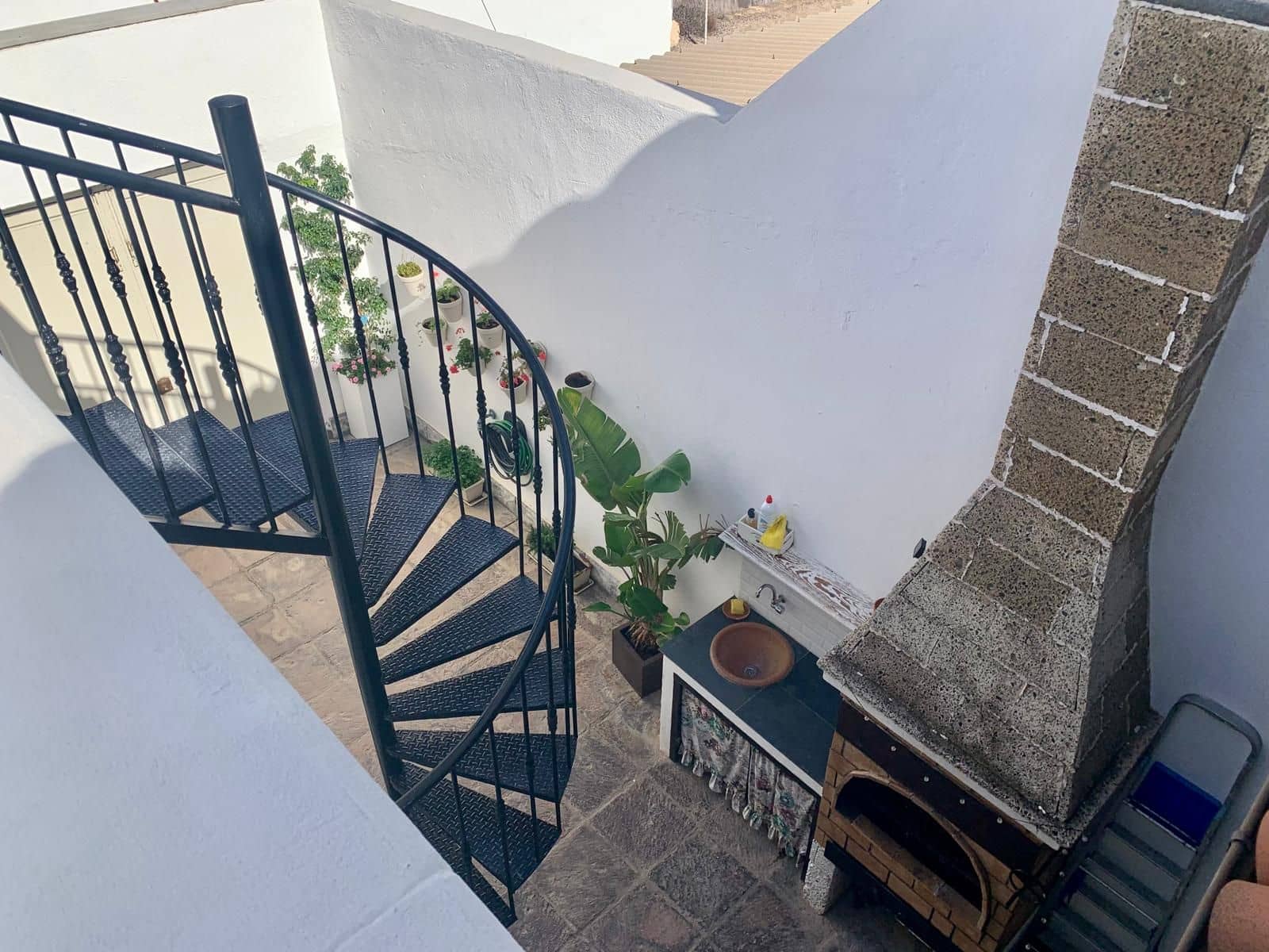 2 bedroom Villa for sale in Granadilla de Abona - € 316,000 (Ref: 9398225)