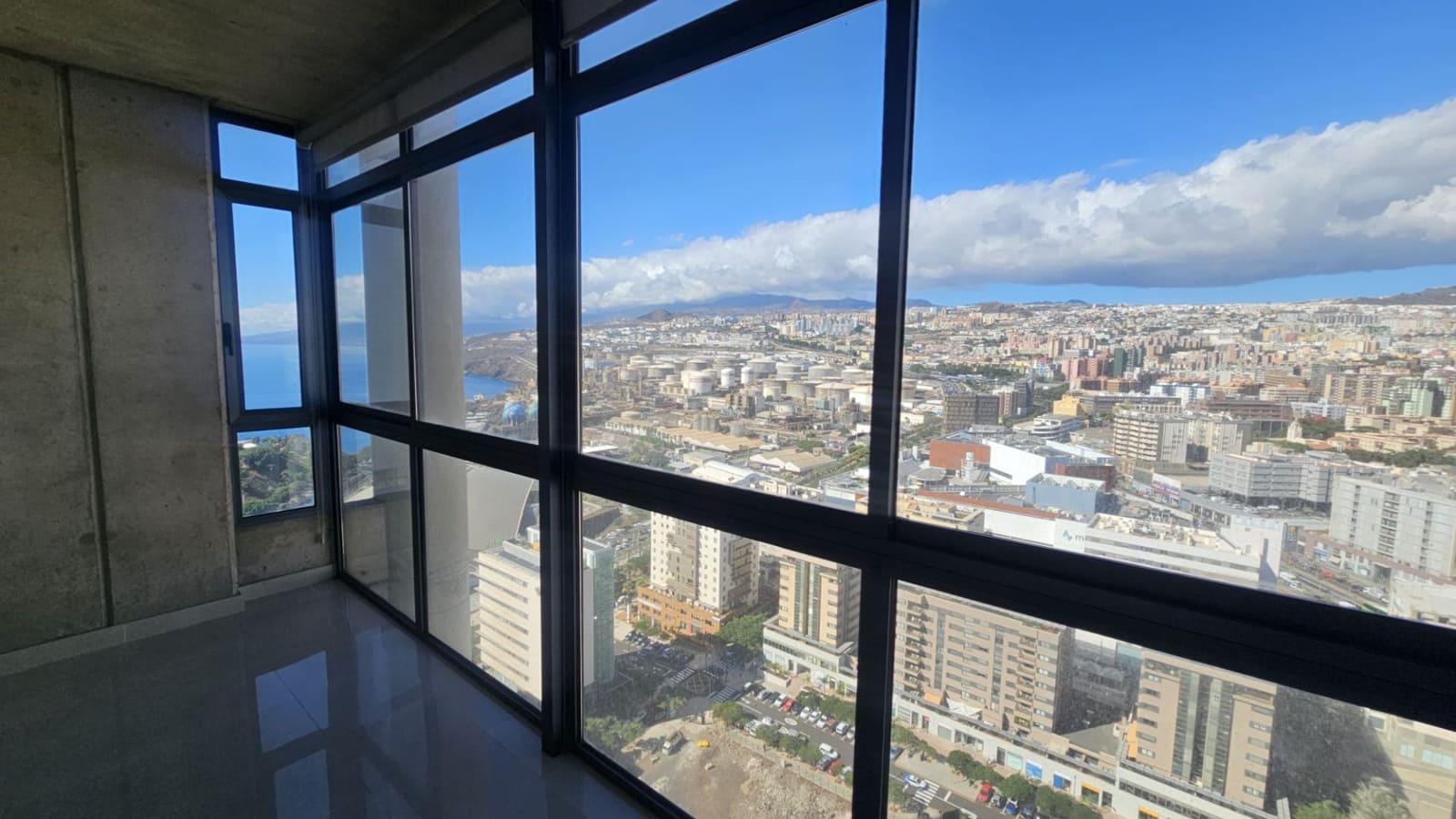 2 makuuhuone Asunto myytävänä paikassa Santa Cruz de Tenerife mukana 
autotalli - 380 000 € (Ref: 9415681)