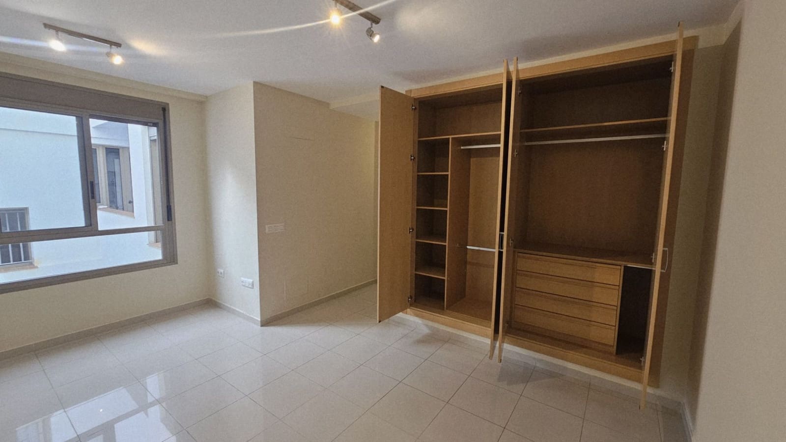 3 quarto Apartamento para venda em Santa Cruz de Tenerife com garagem - 565 000 € (Ref: 9422016)