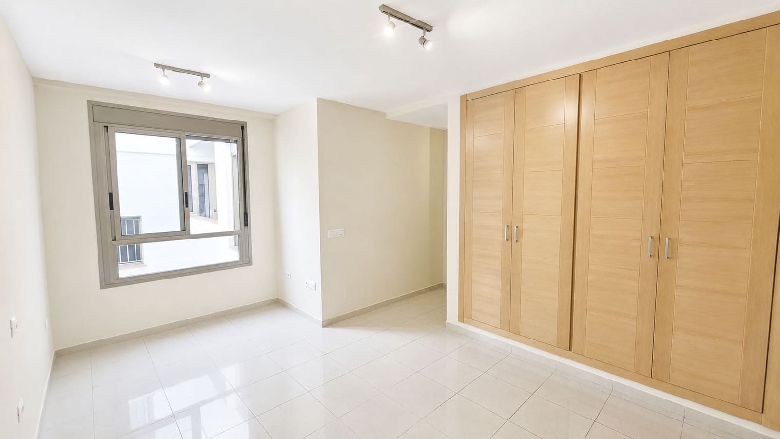 3 makuuhuone Asunto myytävänä paikassa Santa Cruz de Tenerife mukana 
autotalli - 475 000 € (Ref: 9422016)
