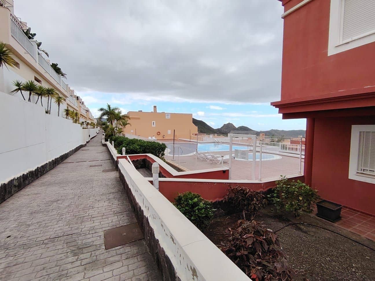 1 soverom Leilighet til salgs i Arona med svømmebasseng garasje - € 299 000 (Ref: 9448963)