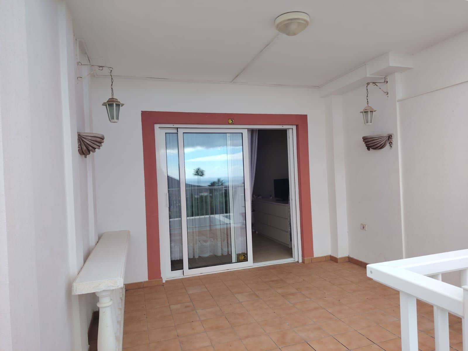 1 soverom Leilighet til salgs i Arona med svømmebasseng garasje - € 299 000 (Ref: 9448963)