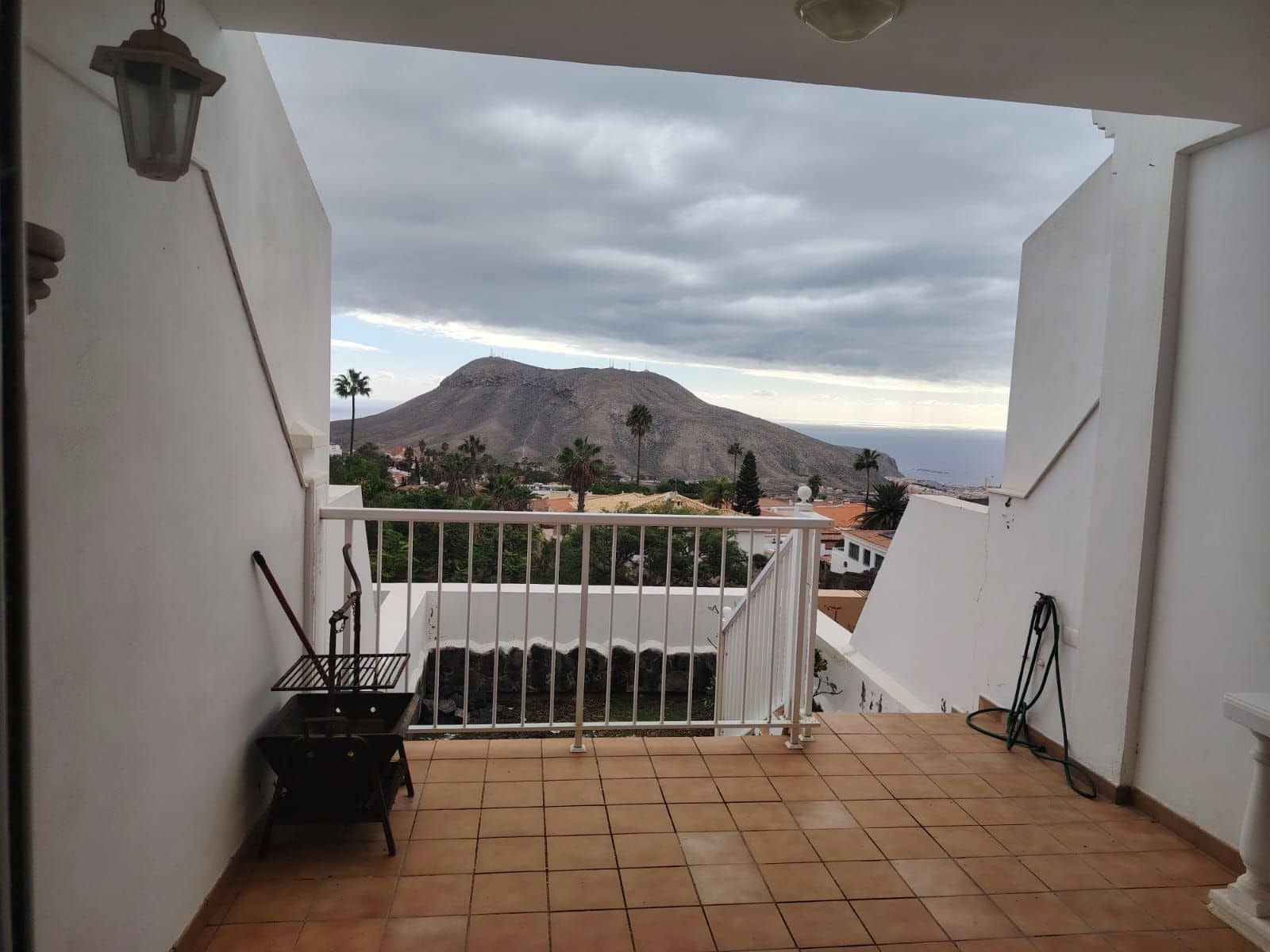 1 soverom Leilighet til salgs i Arona med svømmebasseng garasje - € 299 000 (Ref: 9448963)