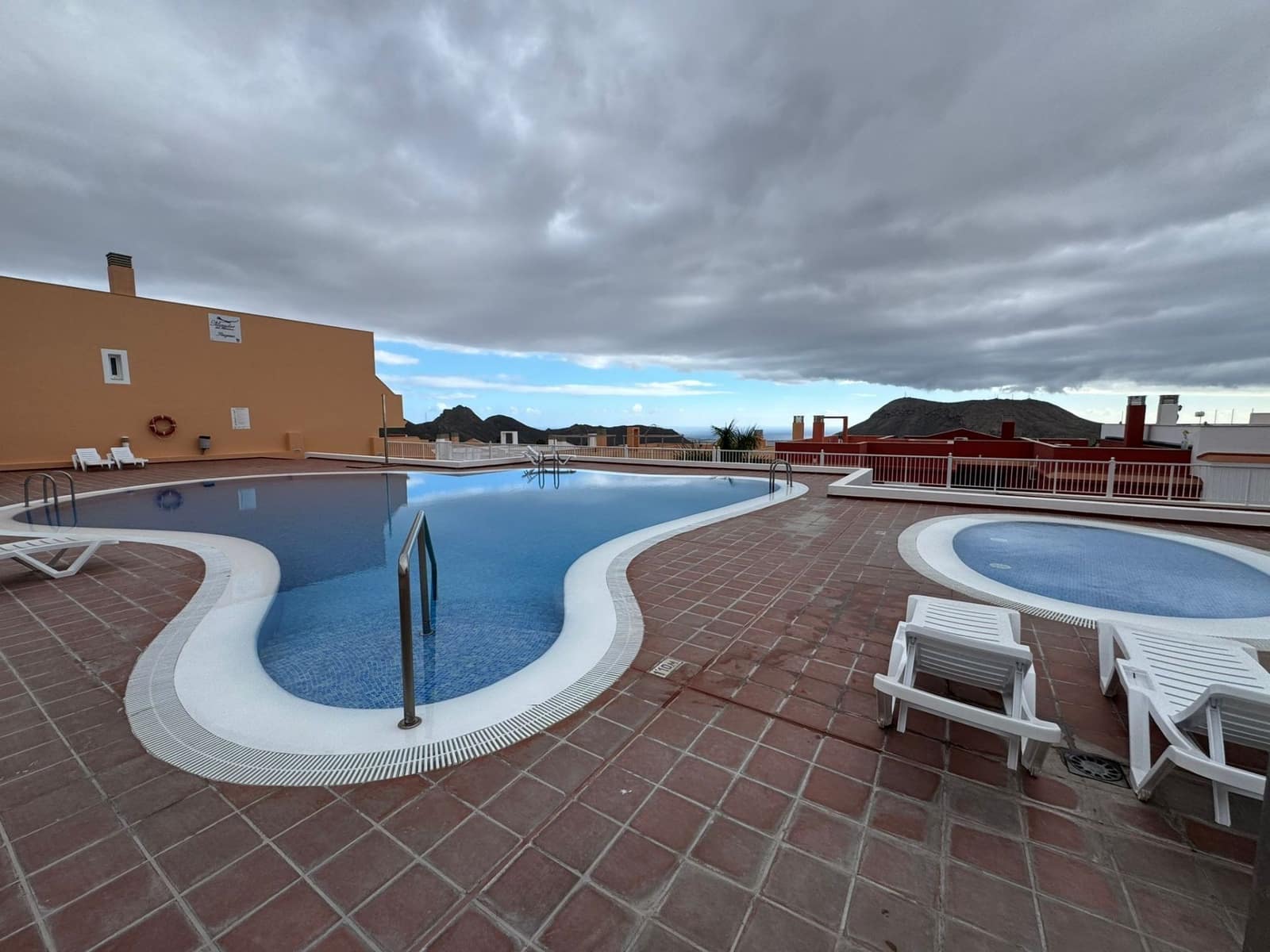 1 soverom Leilighet til salgs i Arona med svømmebasseng garasje - € 299 000 (Ref: 9448963)