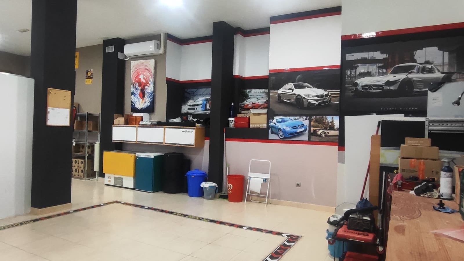 Kommersiell til salgs i Acoran med garasje - € 138 600 (Ref: 9450126)