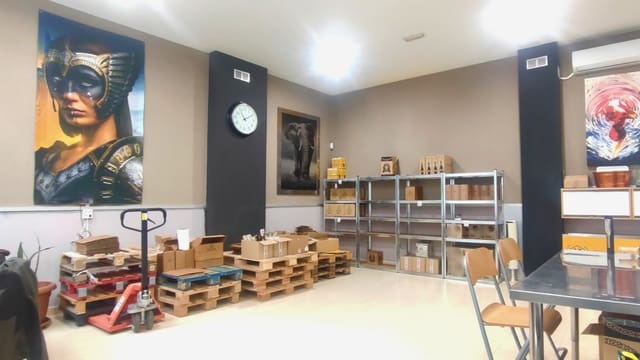 Kommersiell til salgs i Acoran, Santa Cruz de Tenerife med garasje - € 138 600 (Ref: 9450126)