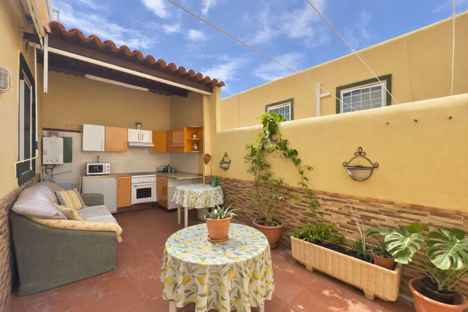 3 bedroom Semi-detached Villa for sale in Las Rosas (Las Galletas) - € 399,900 (Ref: 9468185)