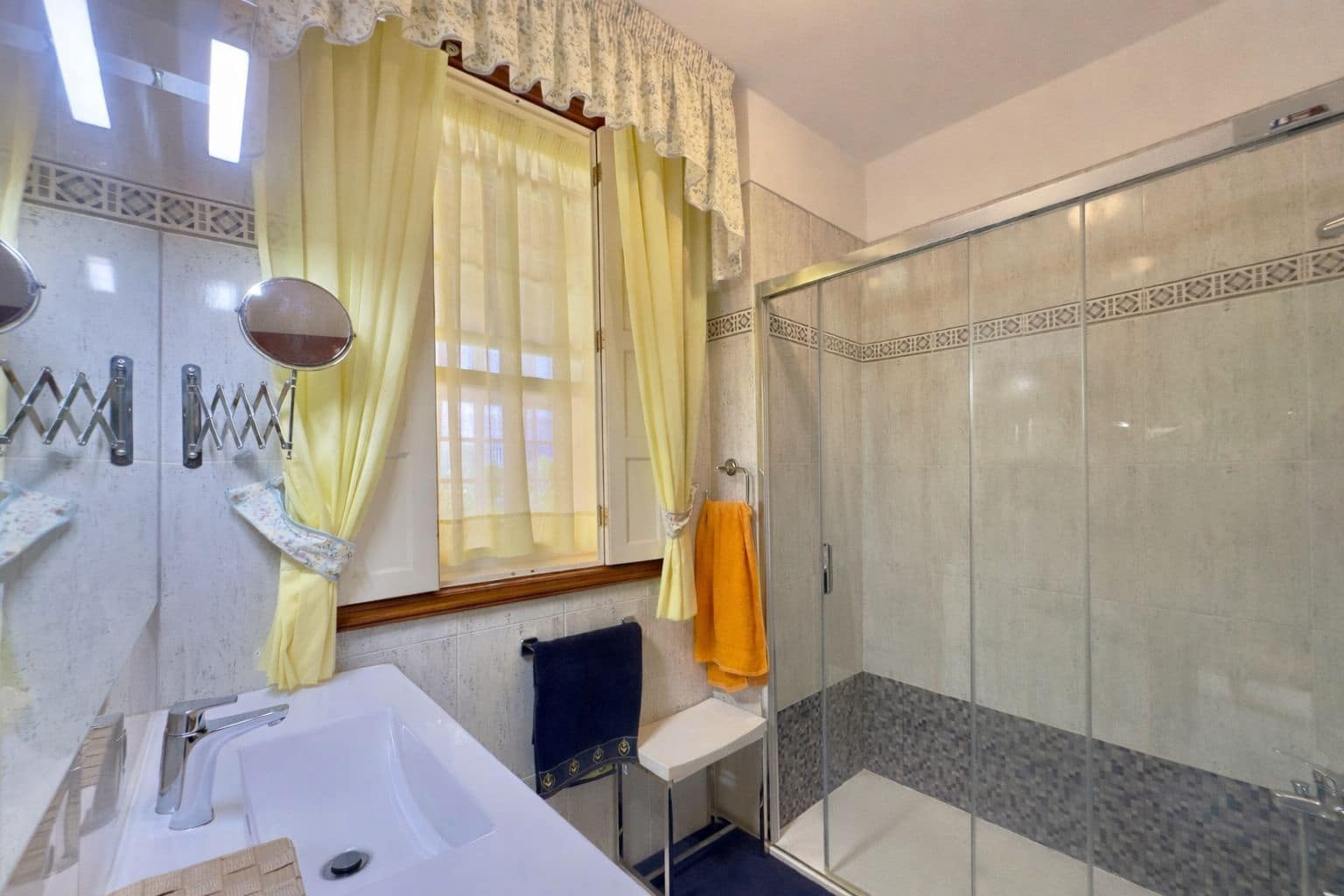 3 bedroom Semi-detached Villa for sale in Las Rosas (Las Galletas) - € 399,900 (Ref: 9468185)