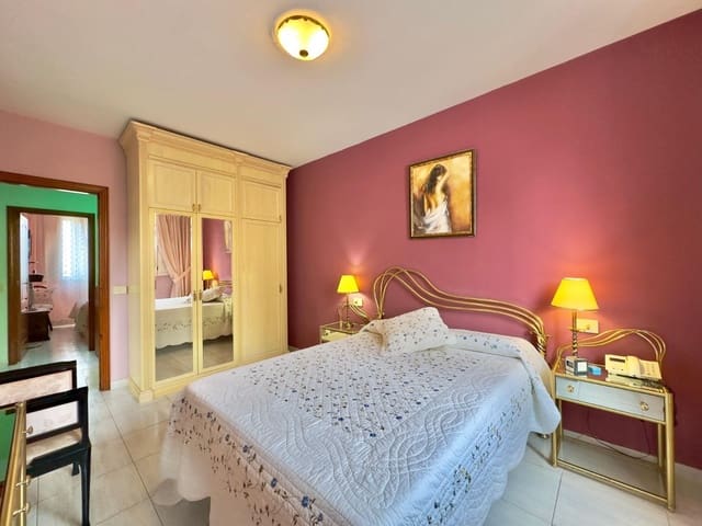 3 bedroom Semi-detached Villa for sale in Las Rosas (Las Galletas), Arona - € 399,900 (Ref: 9468185)